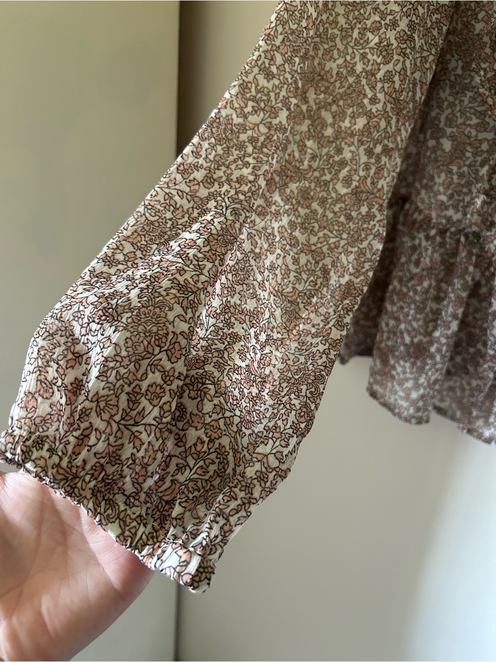 NWT Floral Ruffle Blouse - Picture 5 of 5